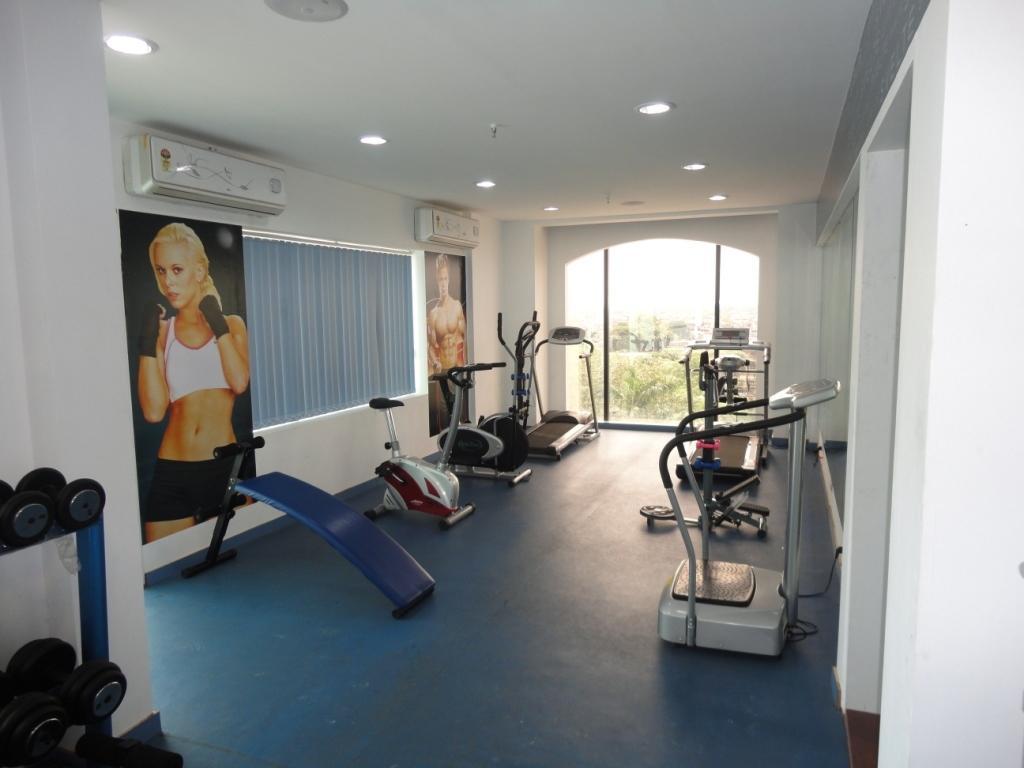 Hotel Swarn Towers Bareli Exterior foto
