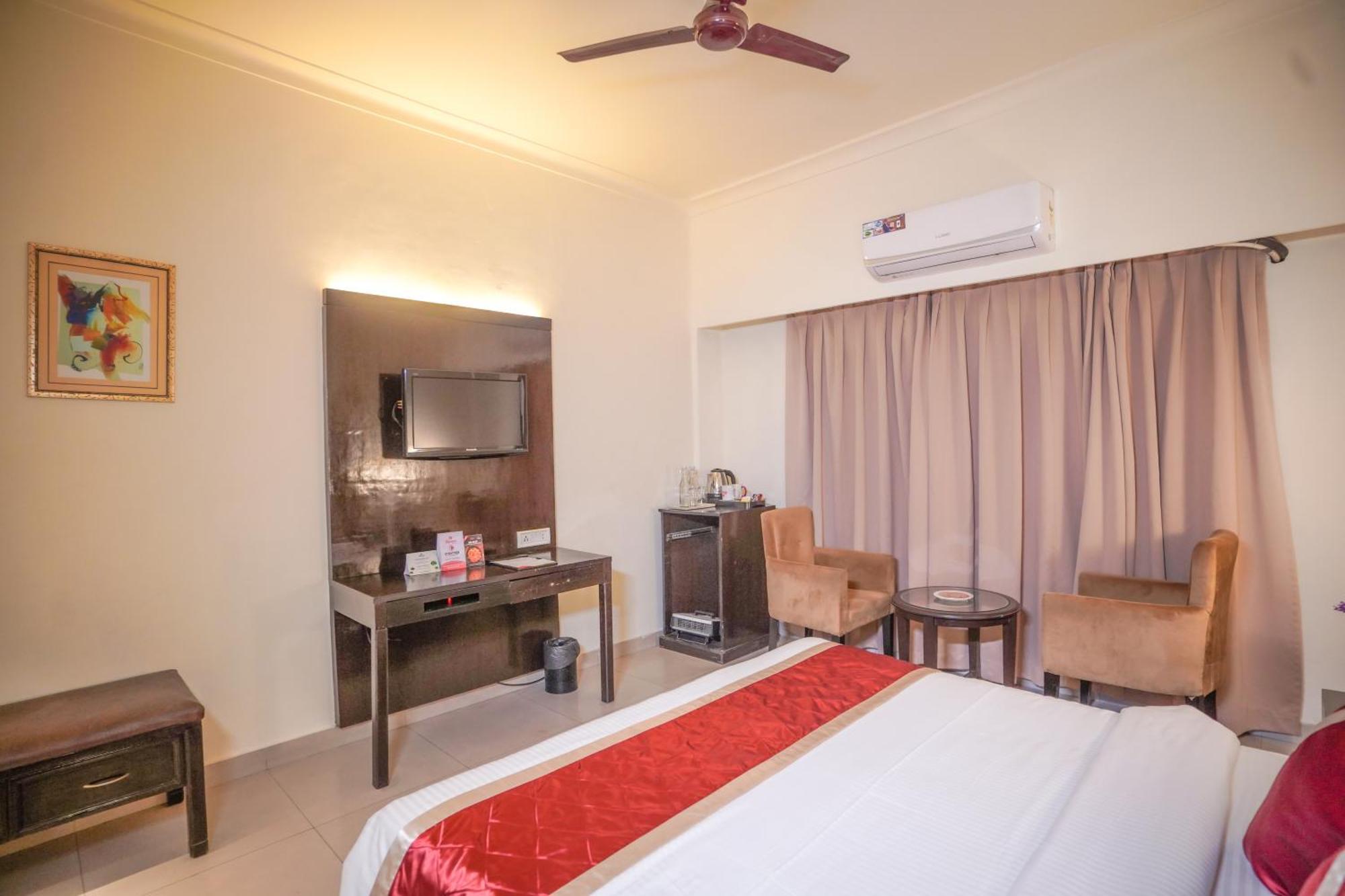 Hotel Swarn Towers Bareli Exterior foto